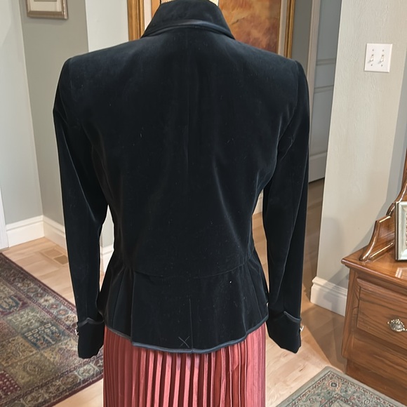 Ralph LaurenBlack Velvet Blazer, Size 4, Silver Buttons - Picture 6 of 10